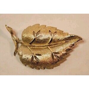 Vintage BSK Brushed Gold Tone Leaf Brooch Textured Openwork Design Pin Signed